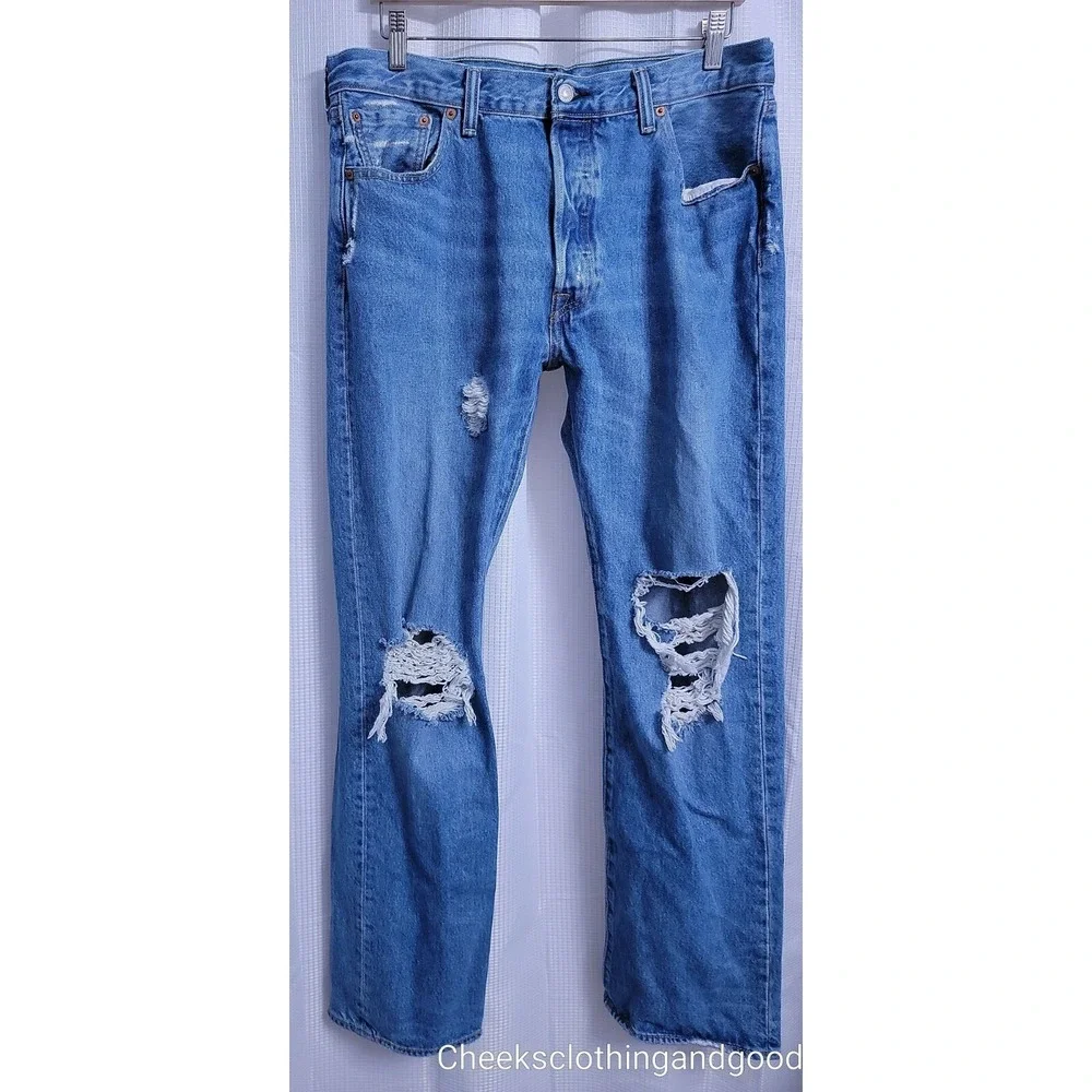 Levis 501 Distressed Light Wash Button Fly Jeans Men's 36x34